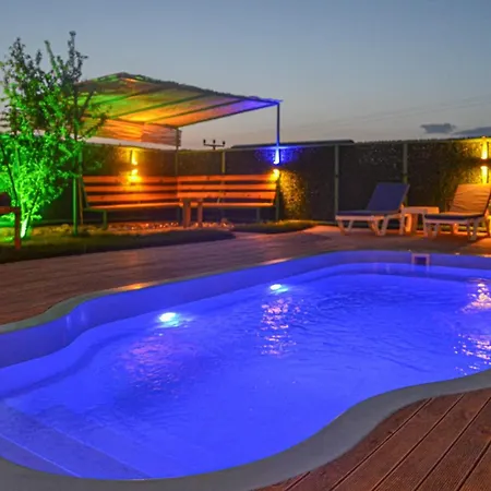 Hotel Roza 4*